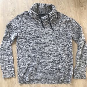 Men’s Express Sweater. Large.